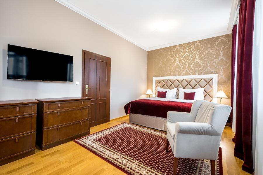 Alexander Hotel Stříbro Екстериор снимка