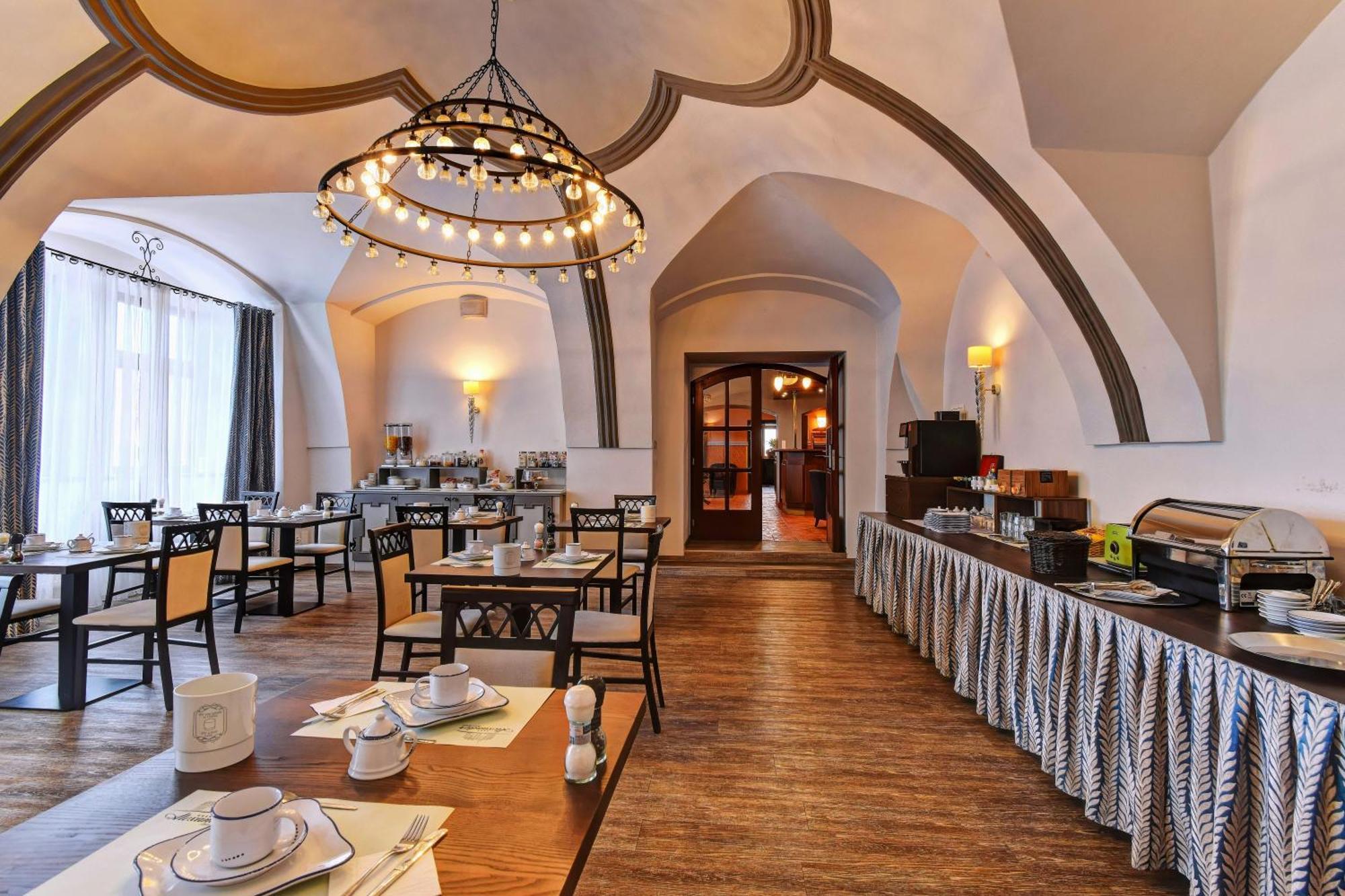 Alexander Hotel Stříbro Екстериор снимка
