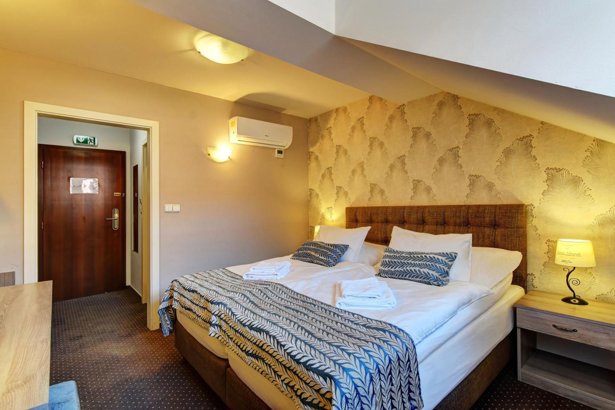 Alexander Hotel Stříbro Екстериор снимка